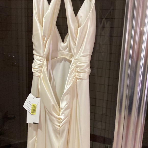 Beautiful off white evening gown, New with tags size 7/8 - Picture 5 of 16